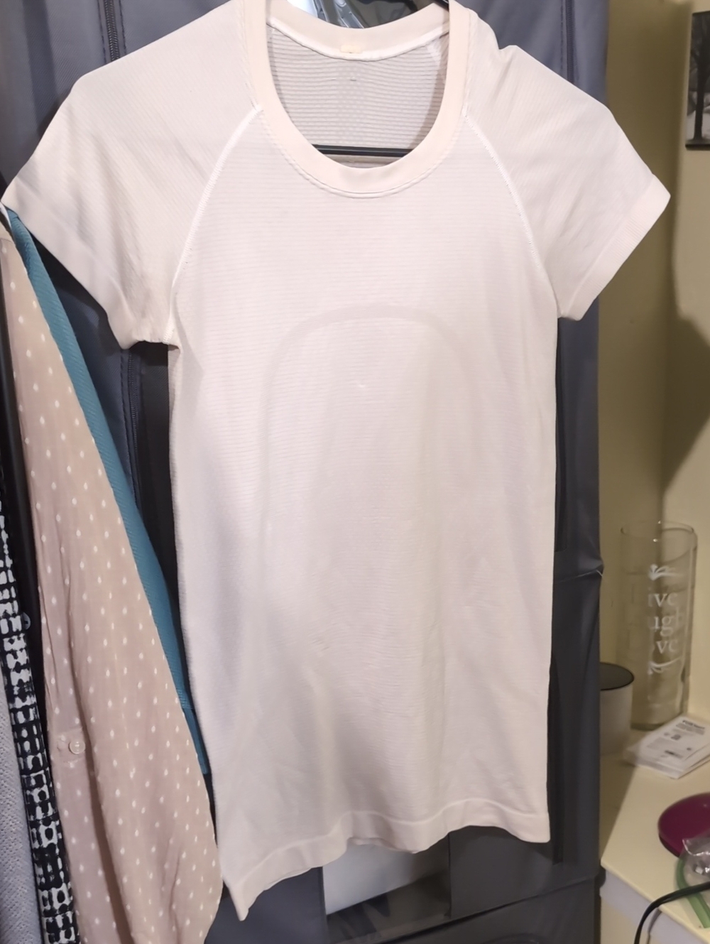 Women’s Short Sleeve White Ribbed Crewneck Top